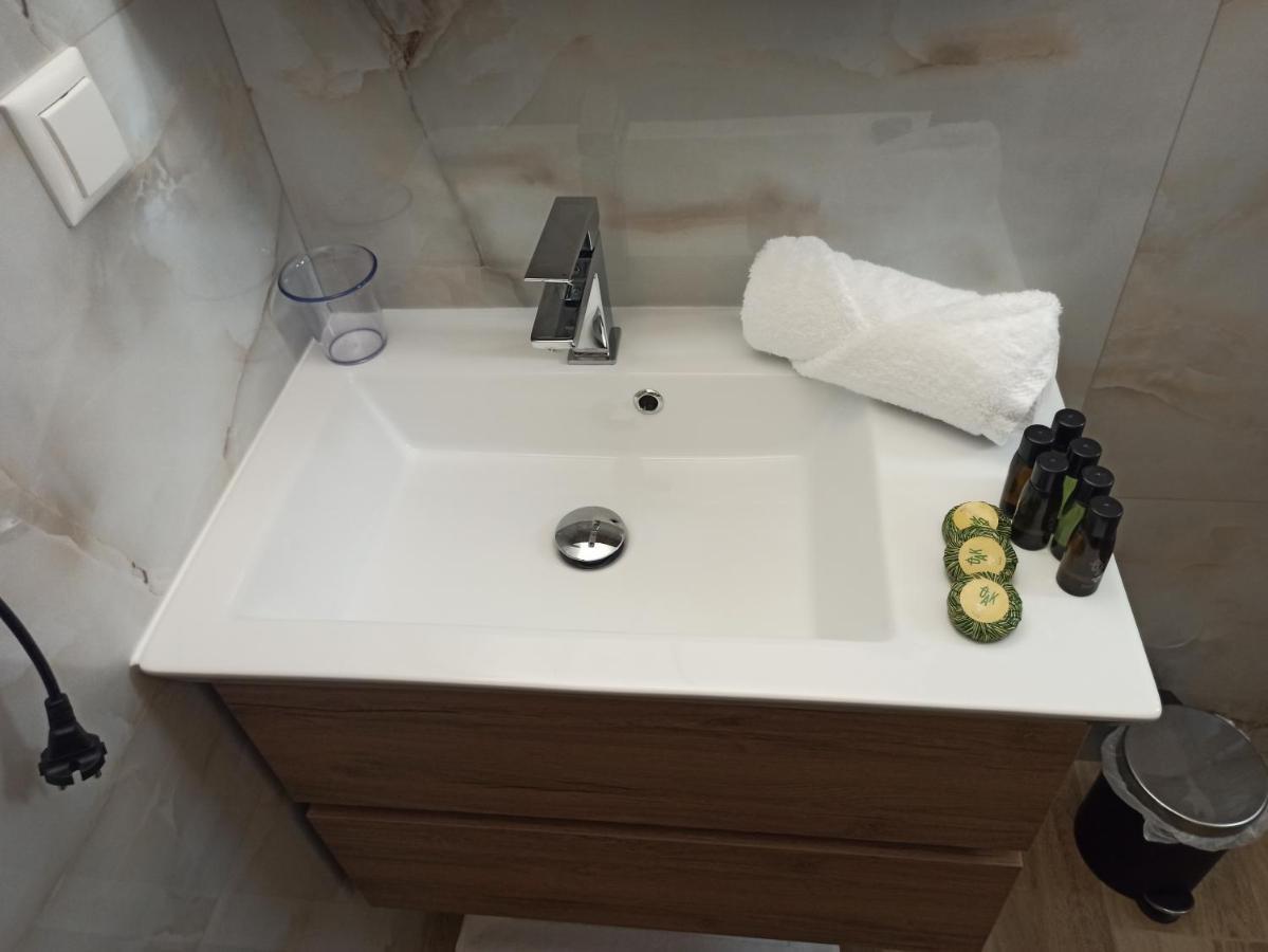 Cyclops Luxury Apartments Ігумениця Екстер'єр фото