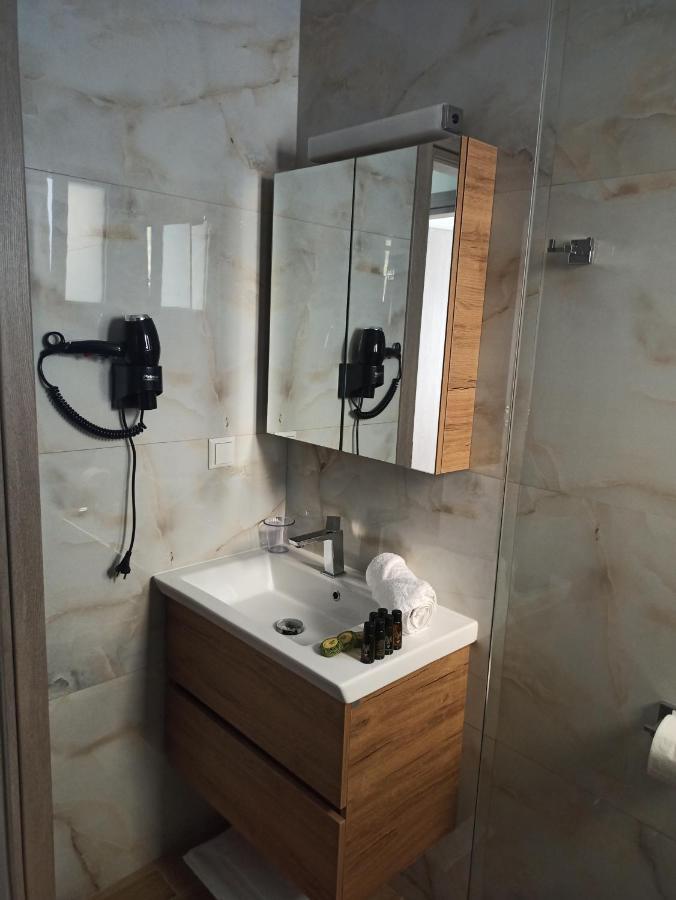 Cyclops Luxury Apartments Ігумениця Екстер'єр фото